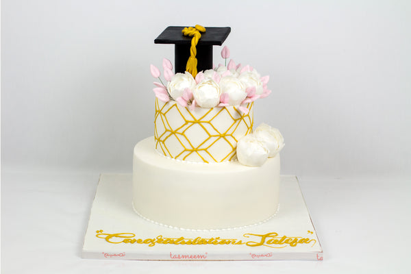 Two Tiered Graduation Cake - كيكة تخرج