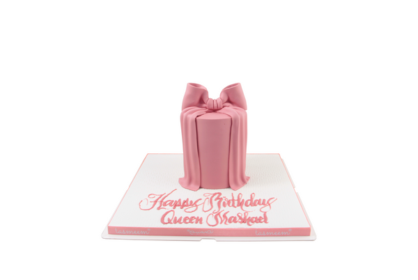 Pink Bow Birthday Cake - كيكة يوم ميلاد
