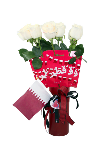 National Day Flower Vase -فازه مع توزيعات ورد