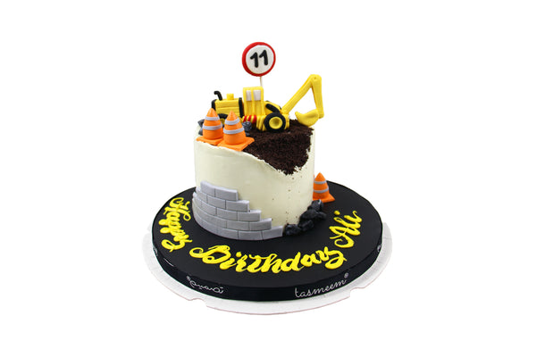 Construction Birthday Cake -  كيكة مقطورات الانشاء