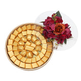 Gold Chocolate and Bloom Arrangement Round Tray تنسيق شوكولاته باللون الذهب