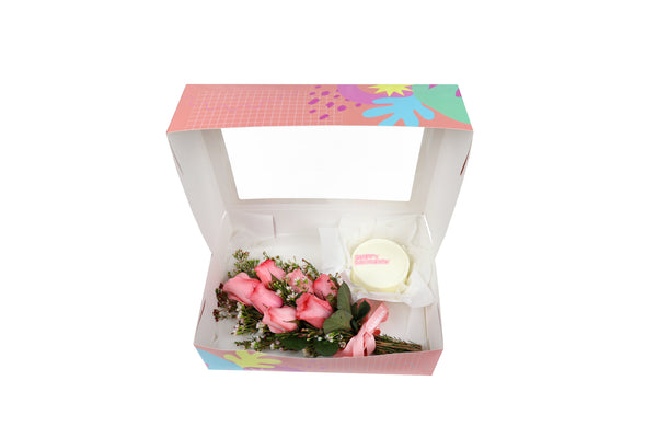 Birthday Gift Box - Pink Bloom and White Round Mini Cake مجموعه عيد الميلاد مكونه من بوكيه ورد وردي وكيكه ميني بيضاء