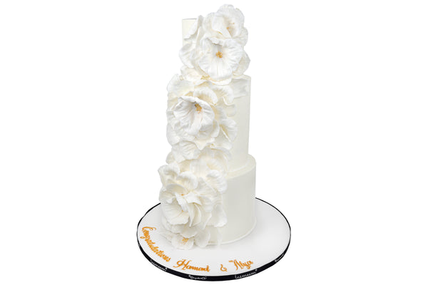 Petals of Promise Cake كيكة خطوبة