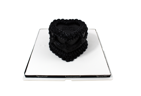 Black Heart-Shaped Birthday Cake - كيكة على شكل قلب