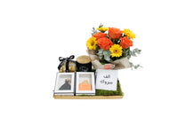 Congrats Flowers and Gift Tray - صينيه مع تنسيق ورد ( تهنئه)