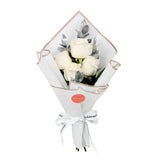 Whispers in White & Silver Bouquet باقه ورد بلمسات الأبيض والفضي