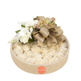 Marzipan Edible Flowers in a Box علبه تحتوي على مرزبان على شكل ورد