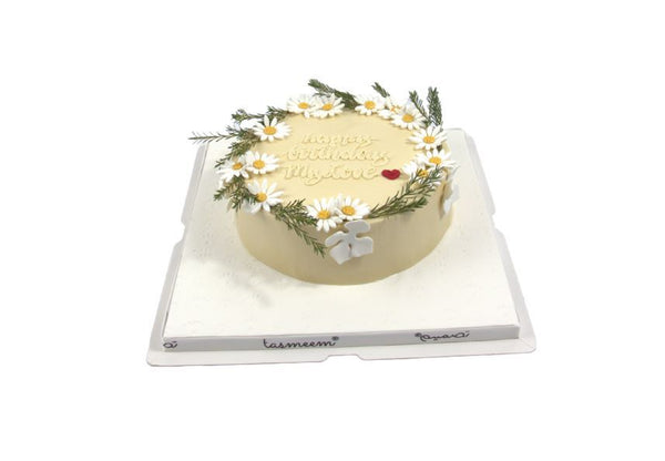 Round Birthday Cake with Flowers - كيكة يوم ميلاد