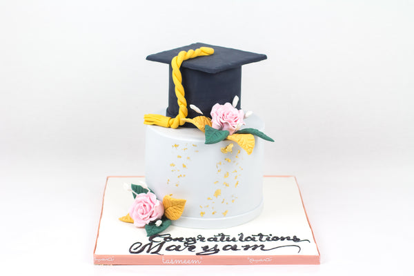 Graduation cake - كيكة تخرج