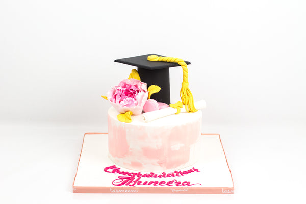 Pink Graduation Cake - كيكة تخرج