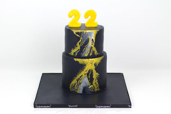 Two Tiered Black Birthday  Cake - كيكة من طابقين