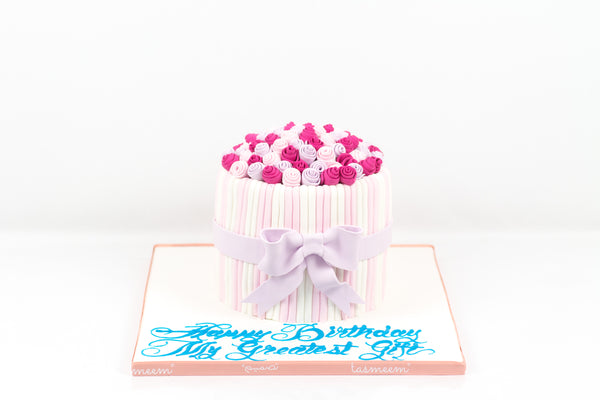 Stripes & Flower Cake - كيكة يوم ميلاد
