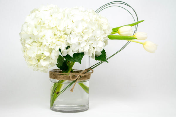 White Hydrangea & Tulips Arrangement - زهور بيضاء متنوعه