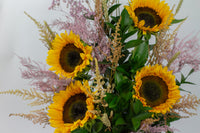 Sunflowers in a Clear Vase I  تنسيق ورد طبيعي بورود دوار الشمس