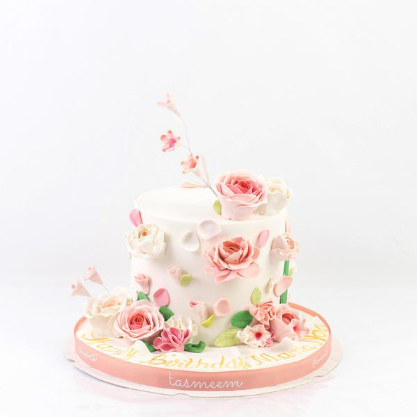 Roses Birthday Cake - كيكة يوم ميلاد