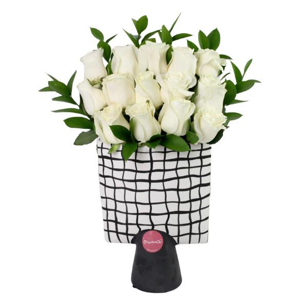White Roses in Black Check Vase -فازة مع ورود